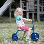 Triciclo com pedais Natural